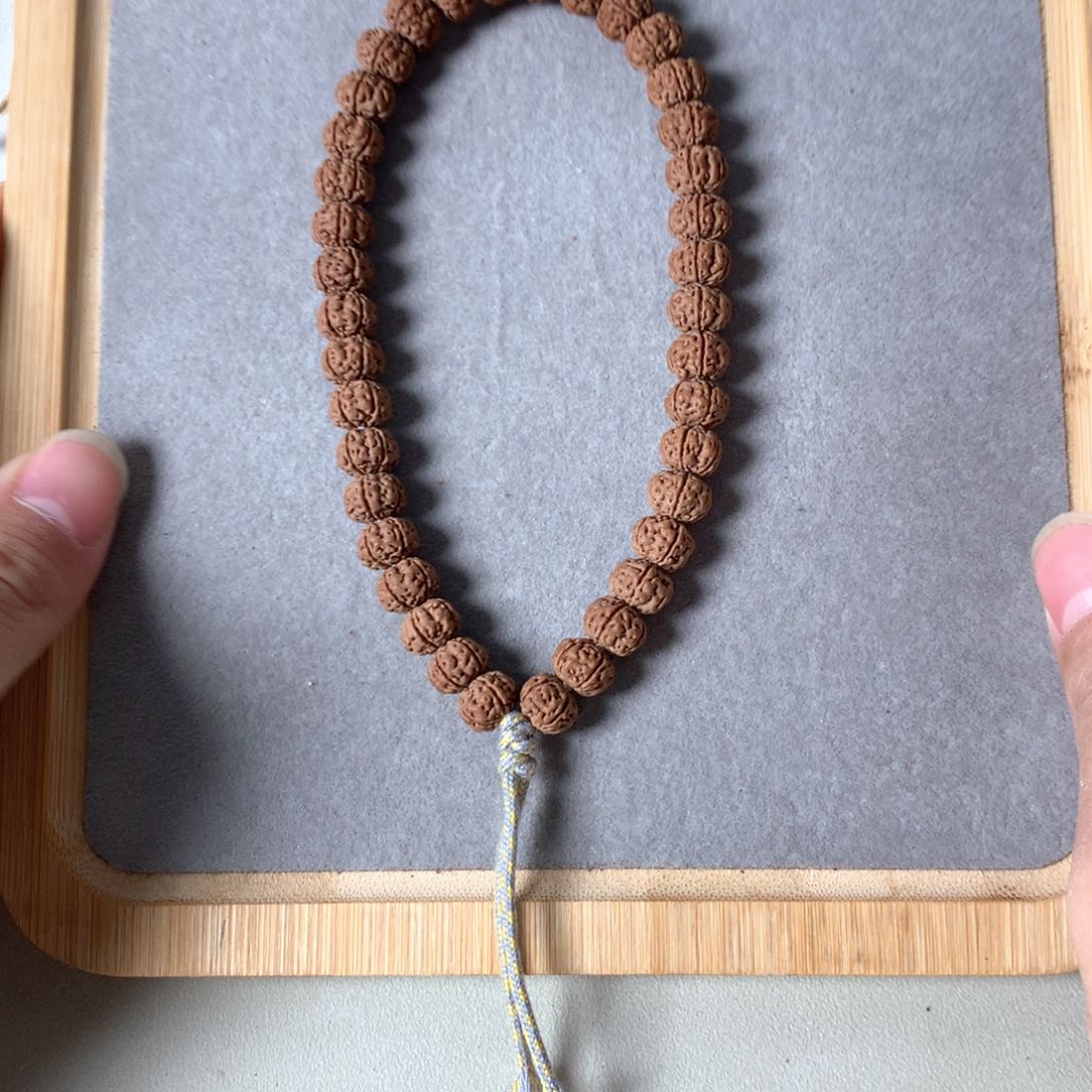 金刚菩提吊坠比**.手持9.6