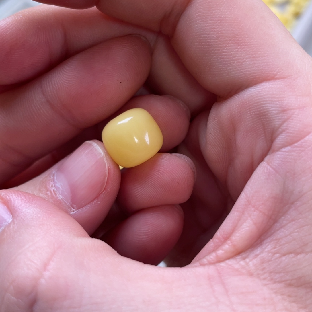 七***_蜜蜡未镶嵌裸石配饰