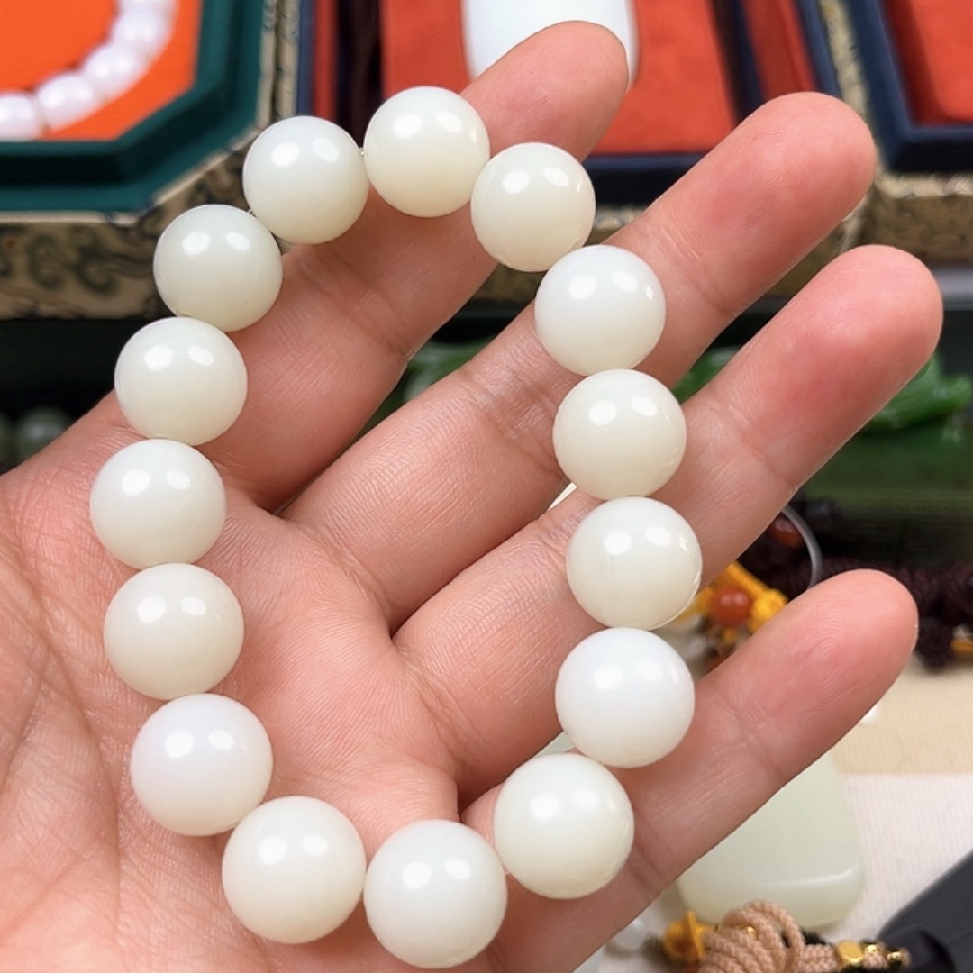 和田玉手链未镶嵌你****人