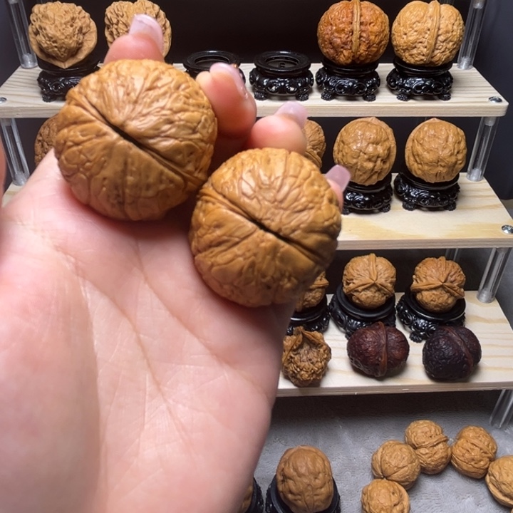 文玩核桃把件大龙珠37