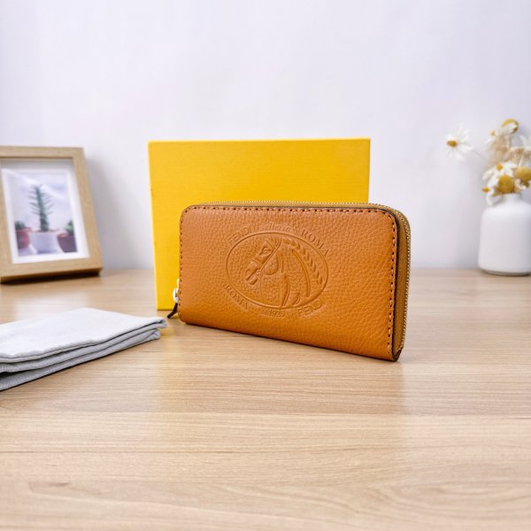 95新 FENDI/芬迪 长款钱包/3858