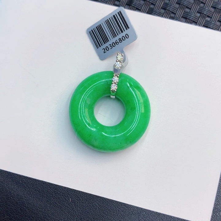 翡翠颈饰18K金镶嵌天然翡翠