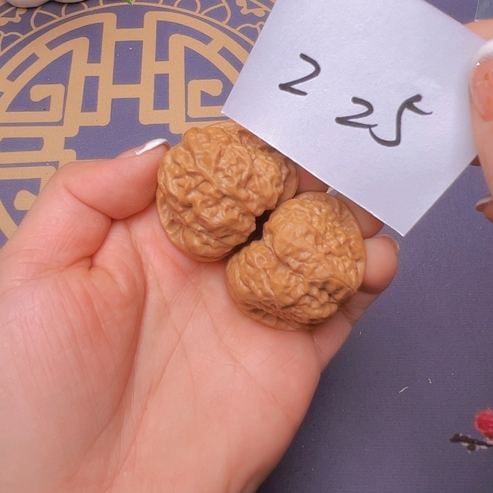 文玩核桃把件蛤蟆头