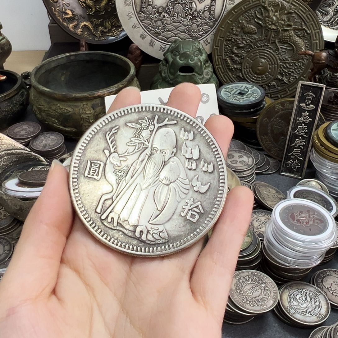 金属复古风格摆件