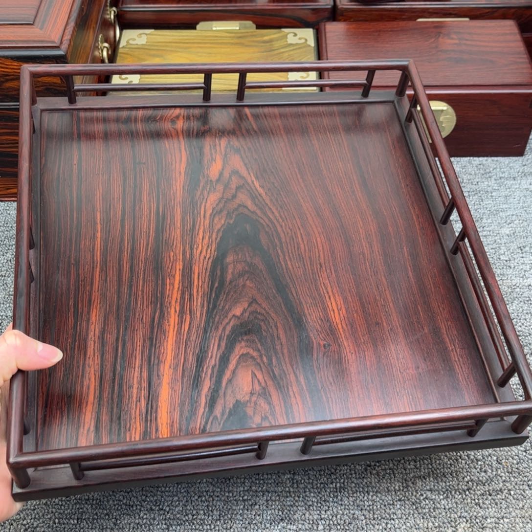 微凹黄檀（南美大红酸枝）