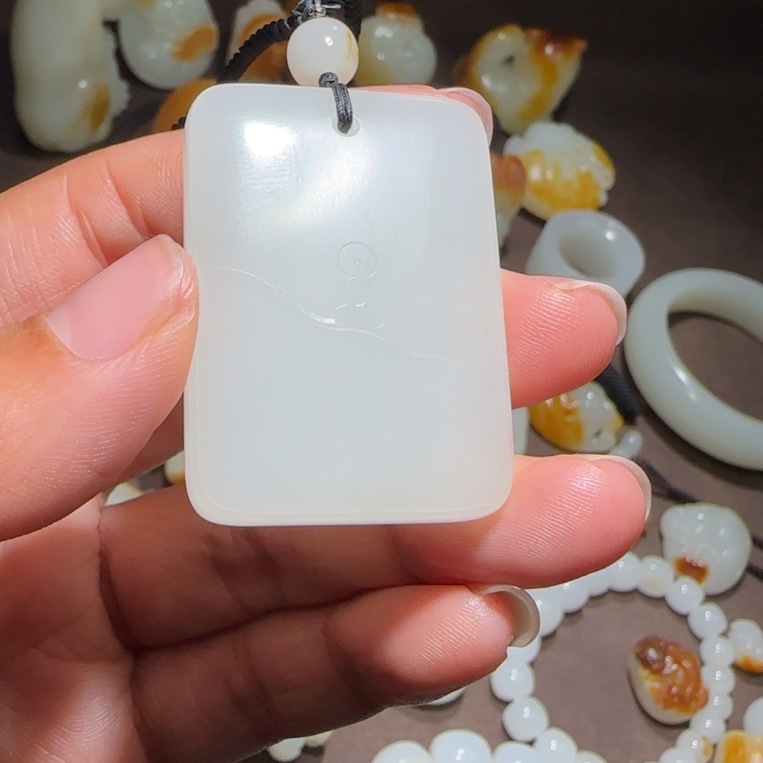 和田玉未镶嵌颈饰