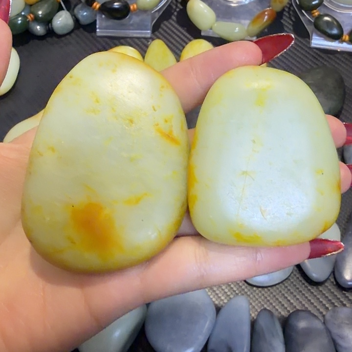 哈***哈和田玉（糖玉）未镶嵌挂件