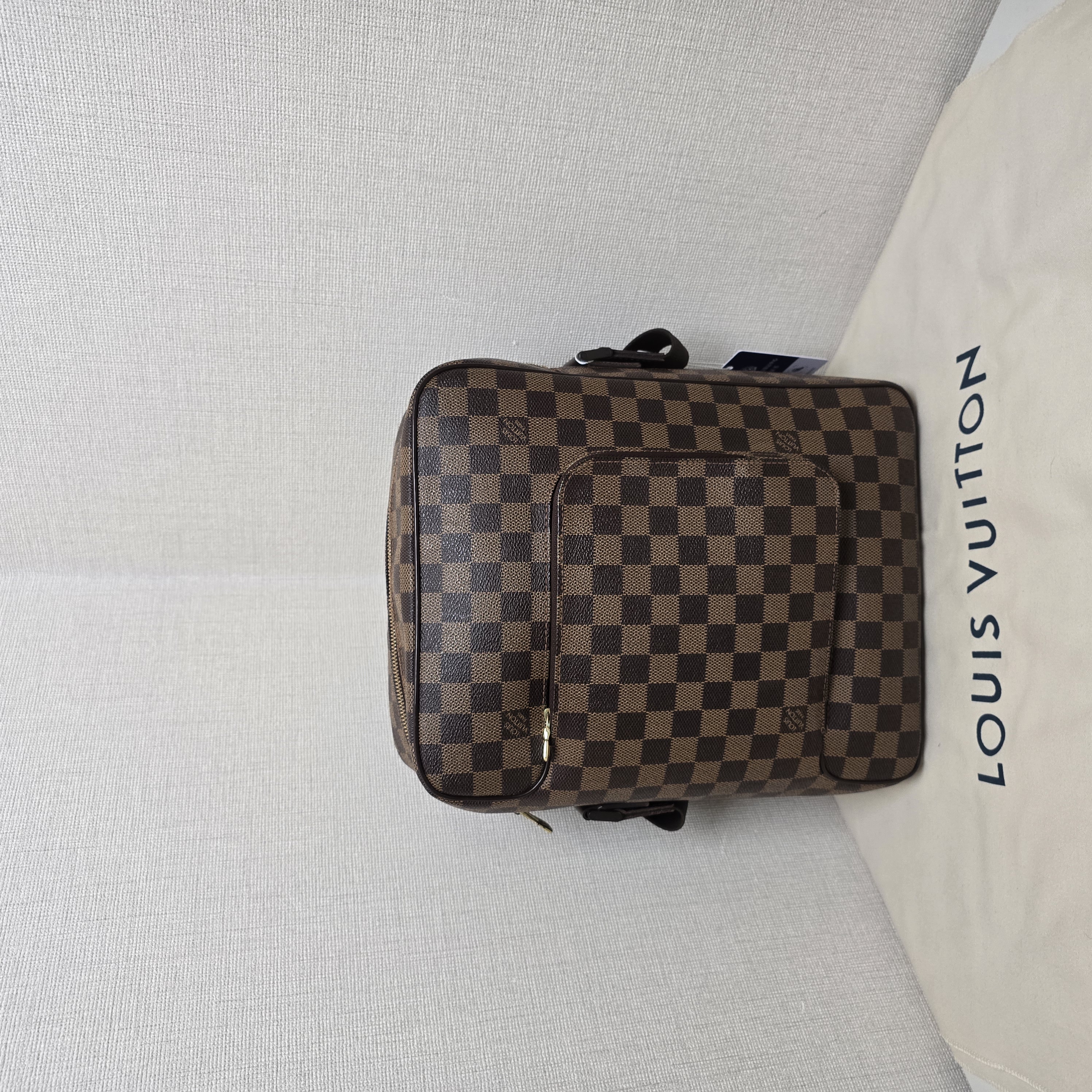 99新 LouisVuitton/路易威登 98新邮差斜挎包