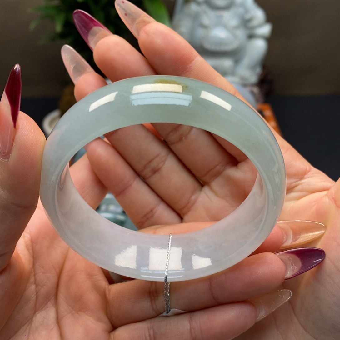 翡翠手镯未镶嵌天然