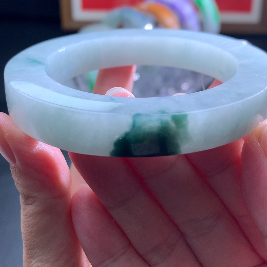 定制翡翠未镶嵌翡翠手镯