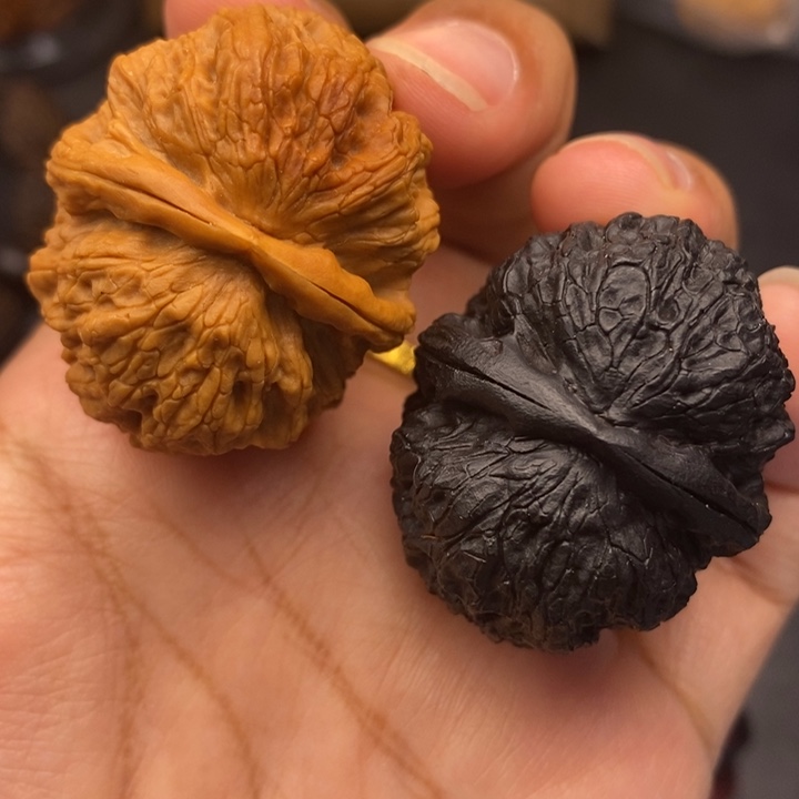 文玩核桃把件39尺铁狮子