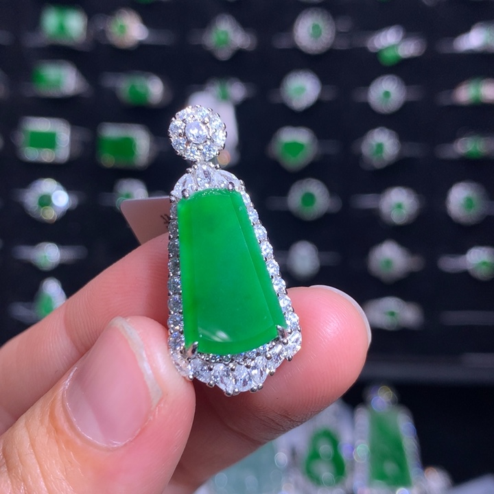 【闪购商品】翡翠银S925镶嵌吊坠(不含链)天然翡翠