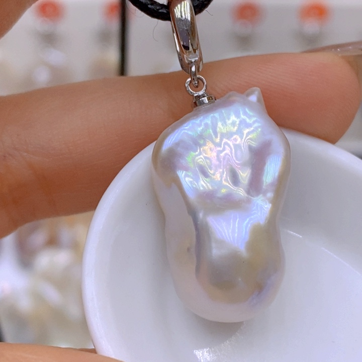 淡水珍珠吊坠(赠链)未镶嵌