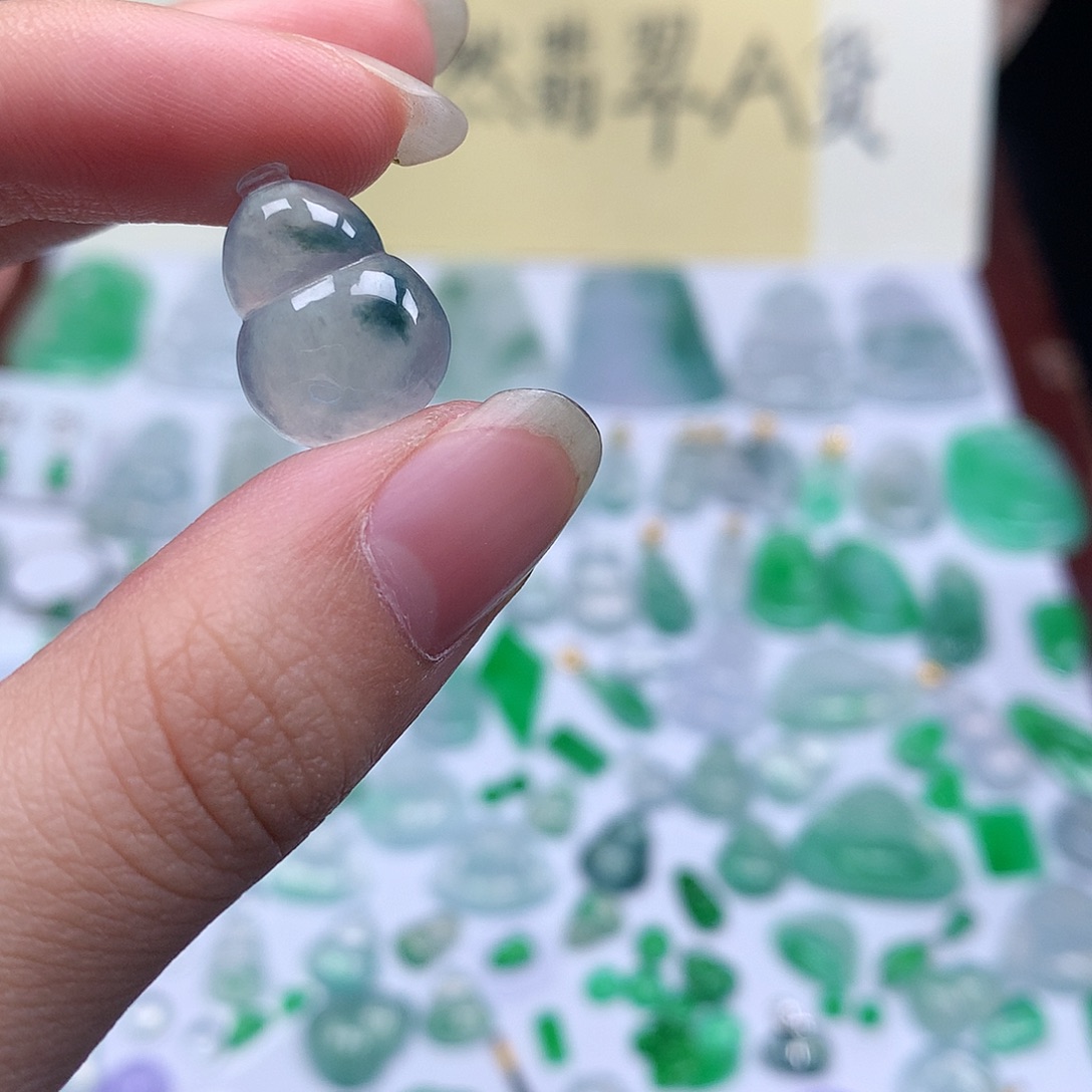 翡翠裸石缅甸天然A货翡翠冰种葫芦