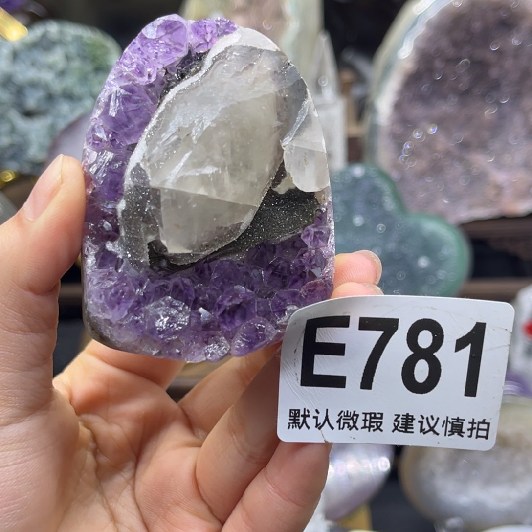 水晶大型摆件（非配饰）未镶嵌