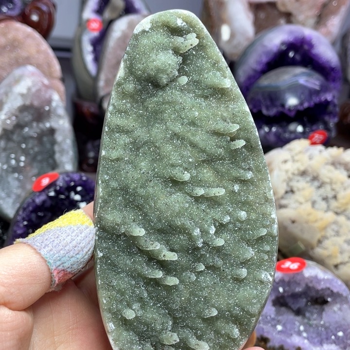 水晶摆件未镶嵌捡漏