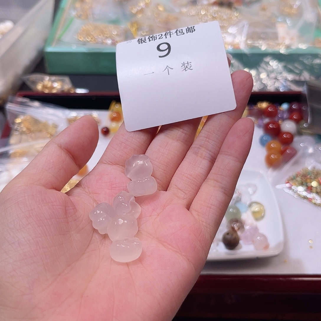 水晶珠宝半成品未镶嵌9 。       