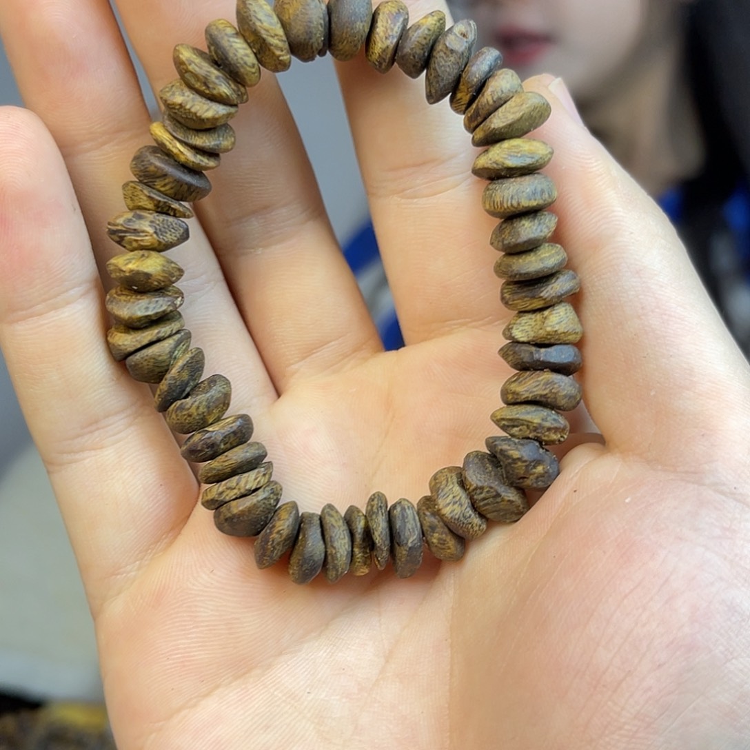 沉香碎屑+树丁包壳单圈10g+