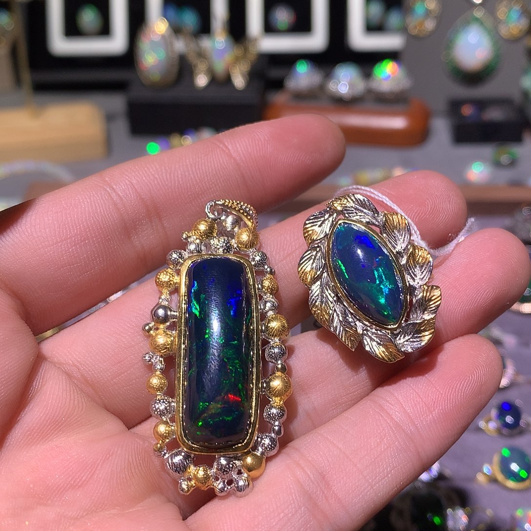 萱***y欧泊银S925镶嵌欧泊吊坠