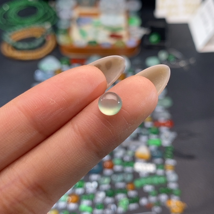 【闪购商品】翡翠挂件未镶嵌蛋