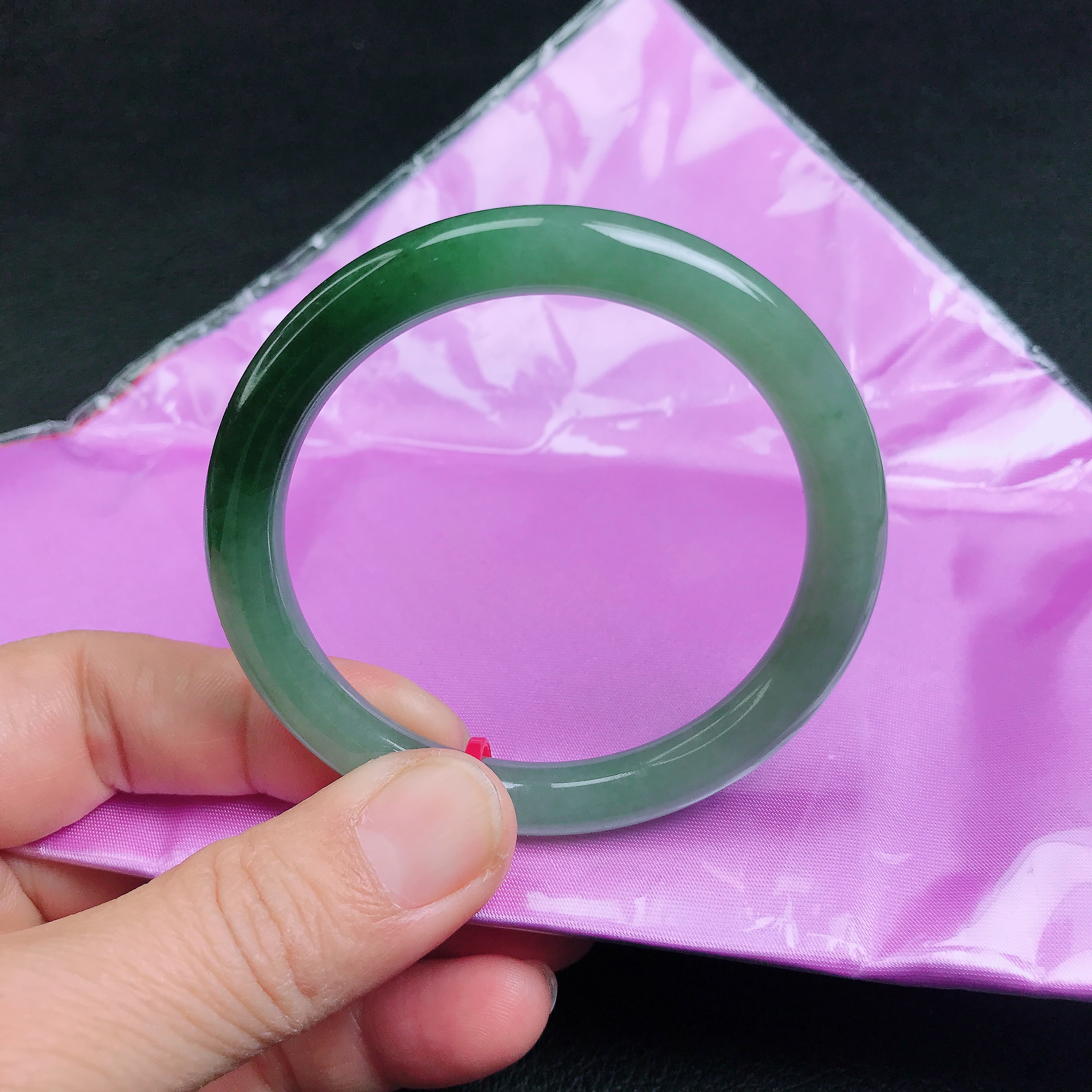 51圈天然缅甸满色圓条女款手镯