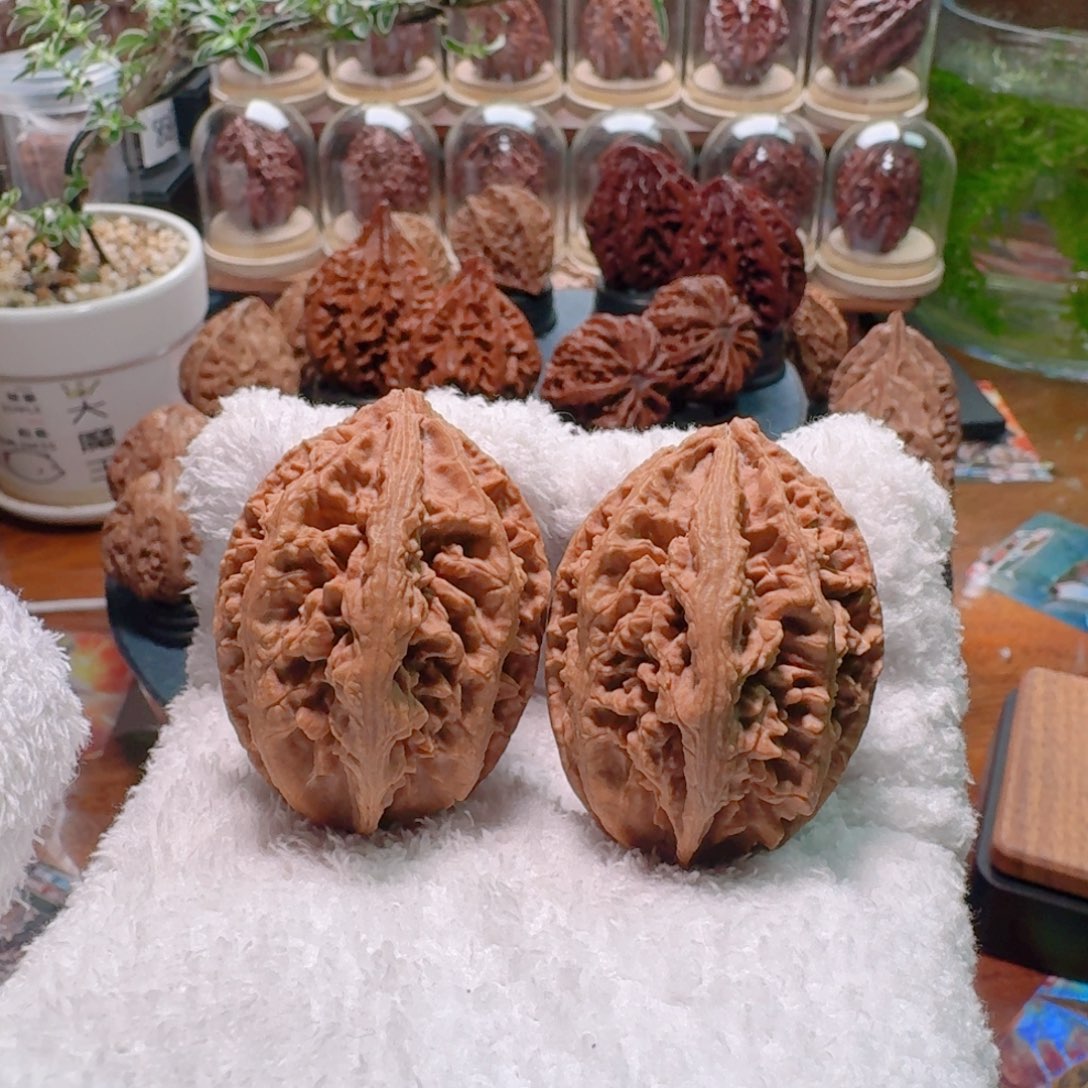 文玩核桃吊坠米子顶