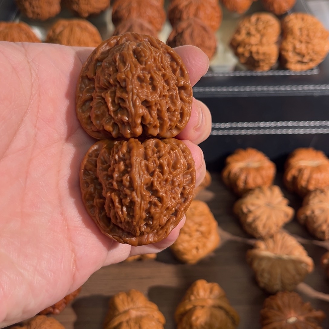 核桃把件清*?40回血南疆