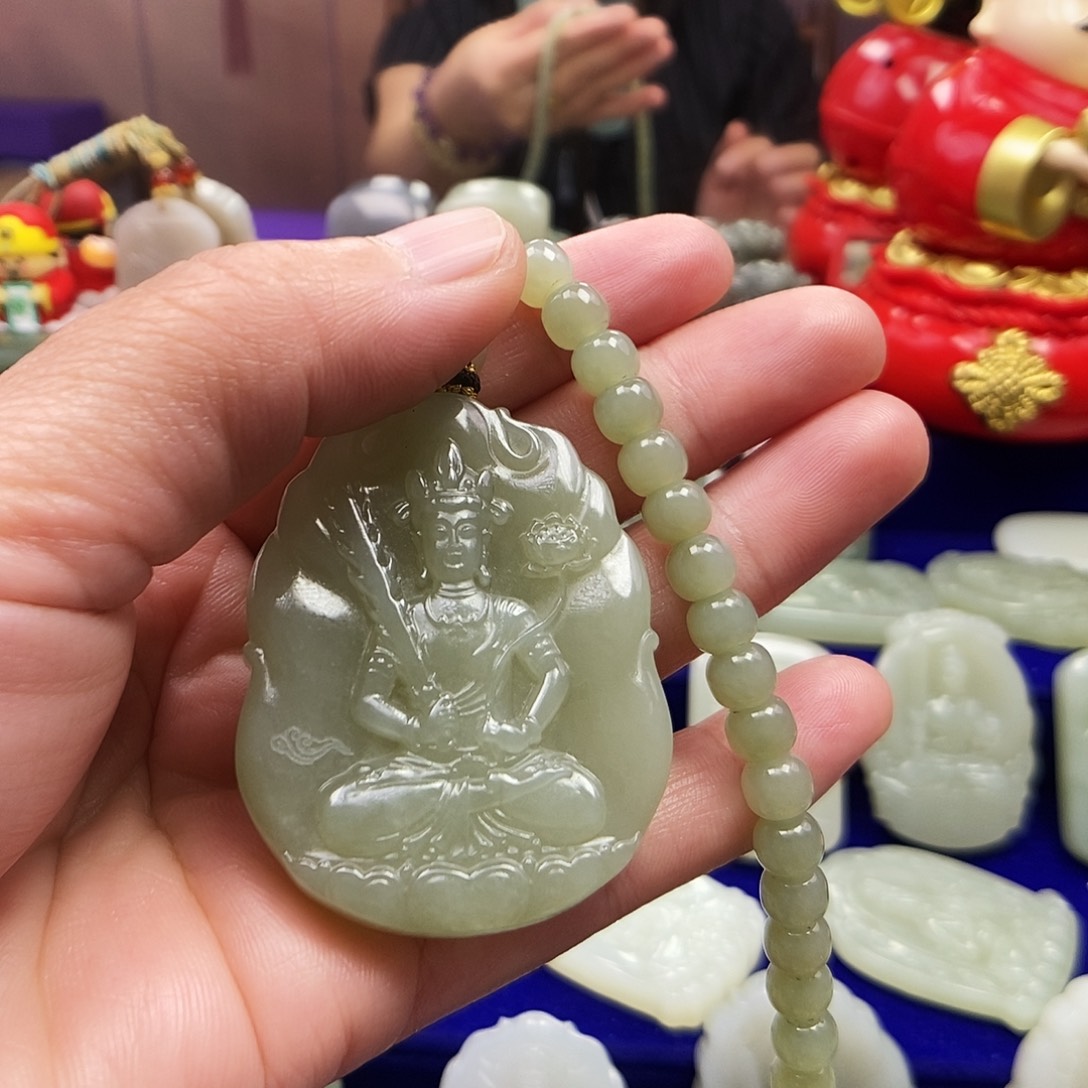 晴***和田玉未镶嵌颈饰