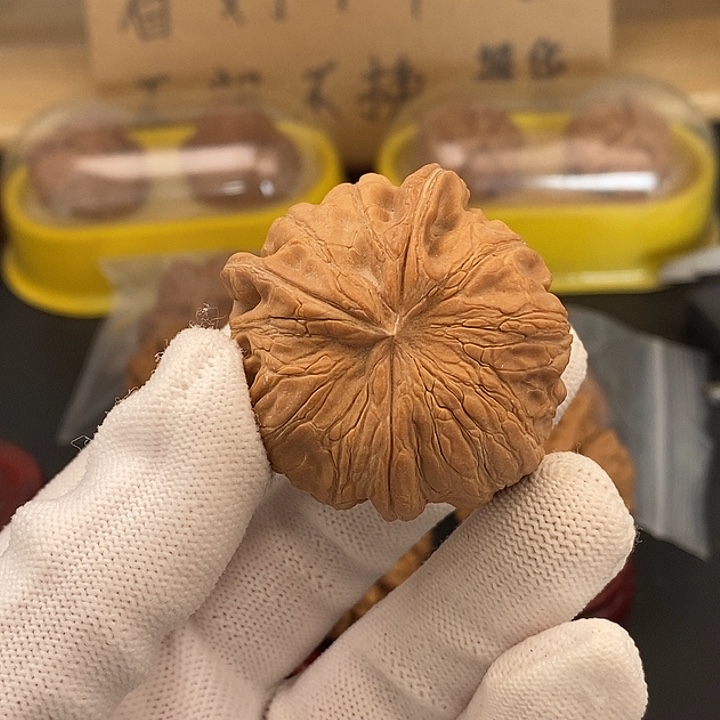 胖***毛文玩核桃吊坠瑕疵不退不换