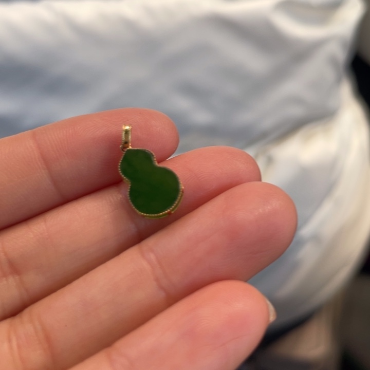 和田玉18K金镶嵌颈饰