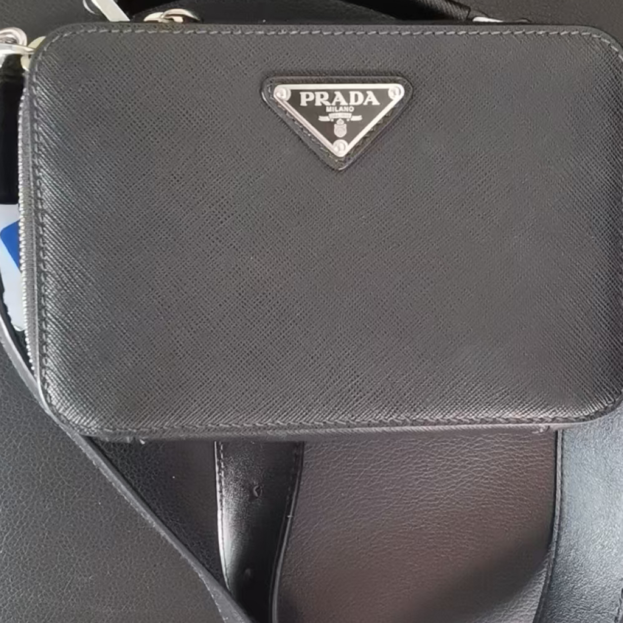 95新 Prada/普拉达 普拉达全皮斜挎包