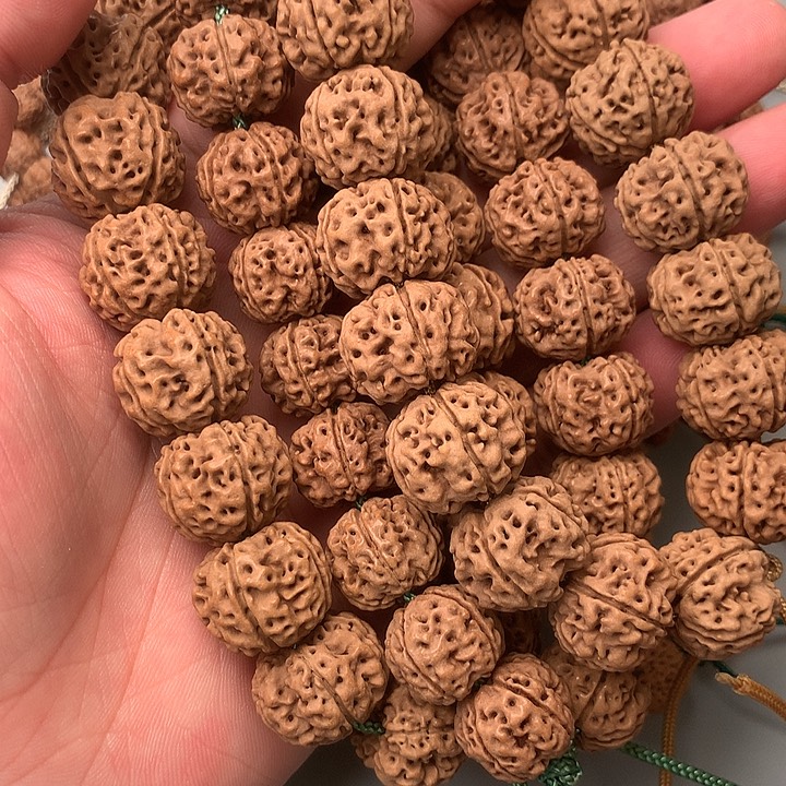 金刚菩提吊坠梅花