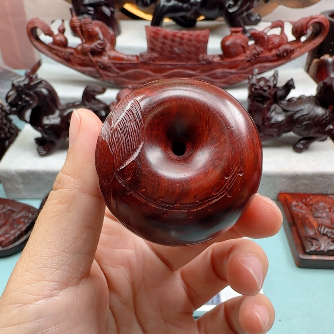 小叶紫檀把件平安扣