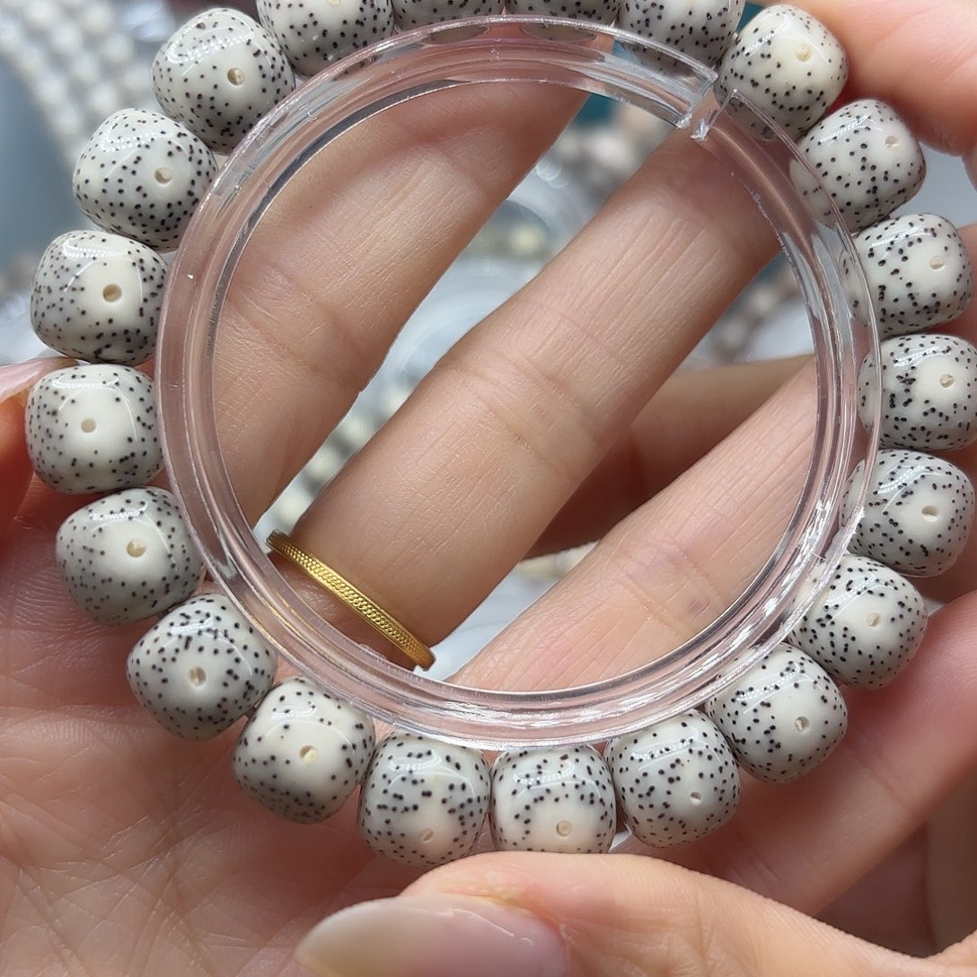 骑***兵星月菩提手串瓷白针尖牛毛小细星