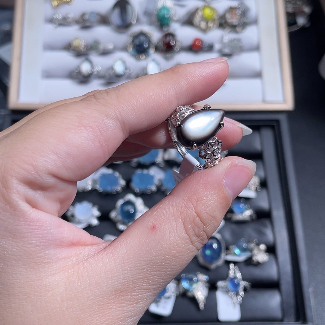 银S925镶嵌戒指水晶晴****天