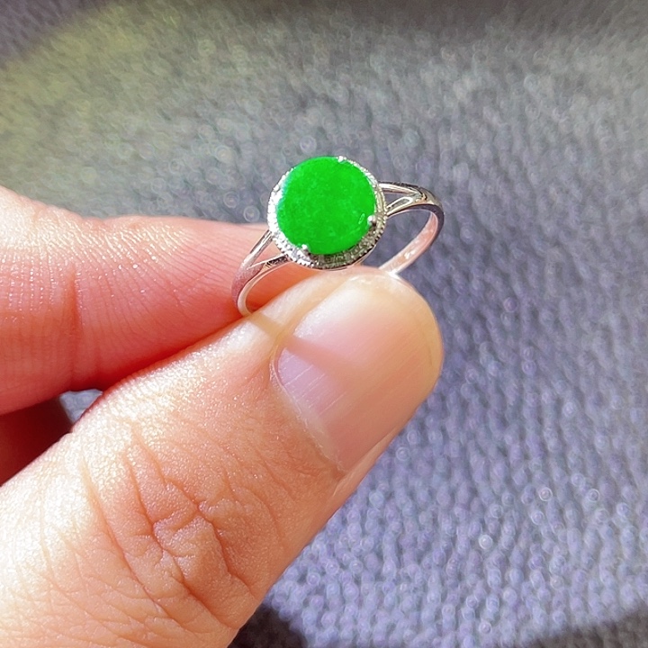 颈饰18K金镶嵌翡翠翡翠