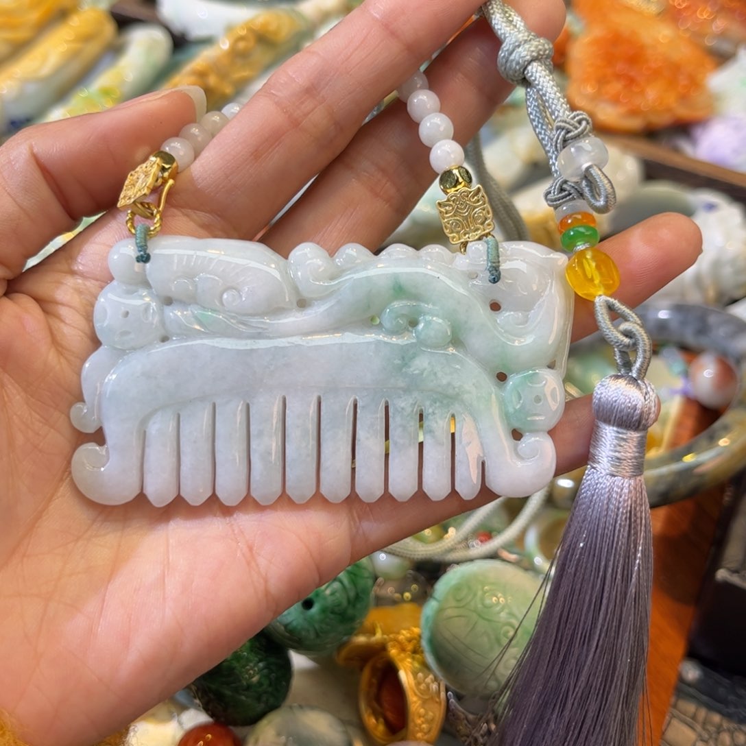 翡翠颈饰未镶嵌待编款