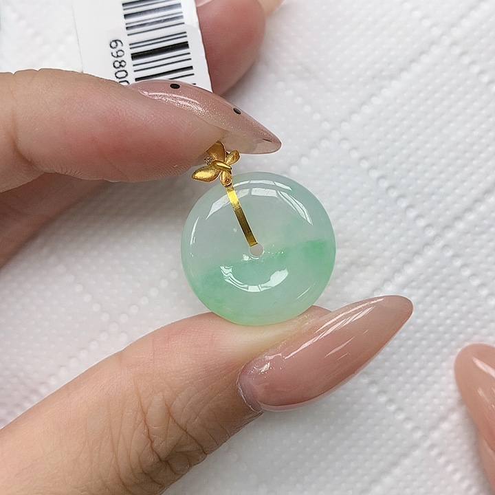 颈饰18K金镶嵌翡翠