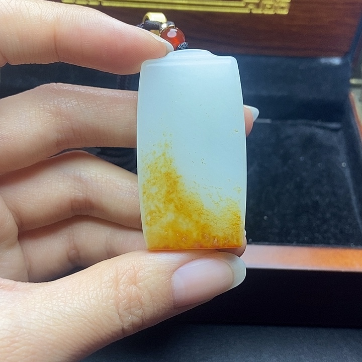 和田玉挂件未镶嵌花**空N