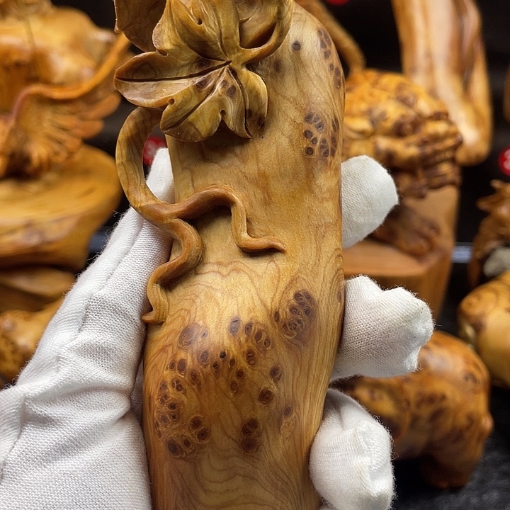 柏木（崖柏）瓜手把件