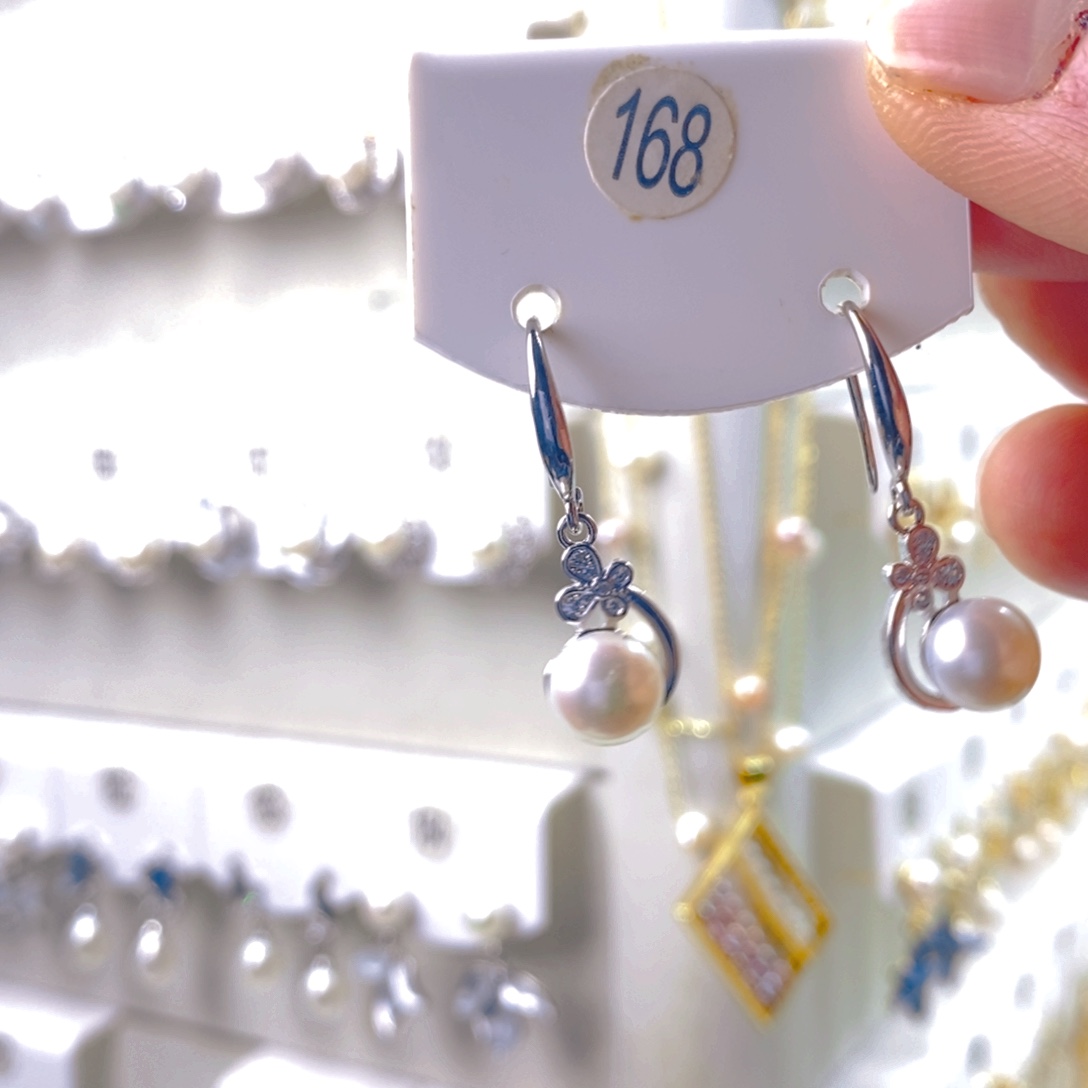 淡水珍珠耳饰未镶嵌