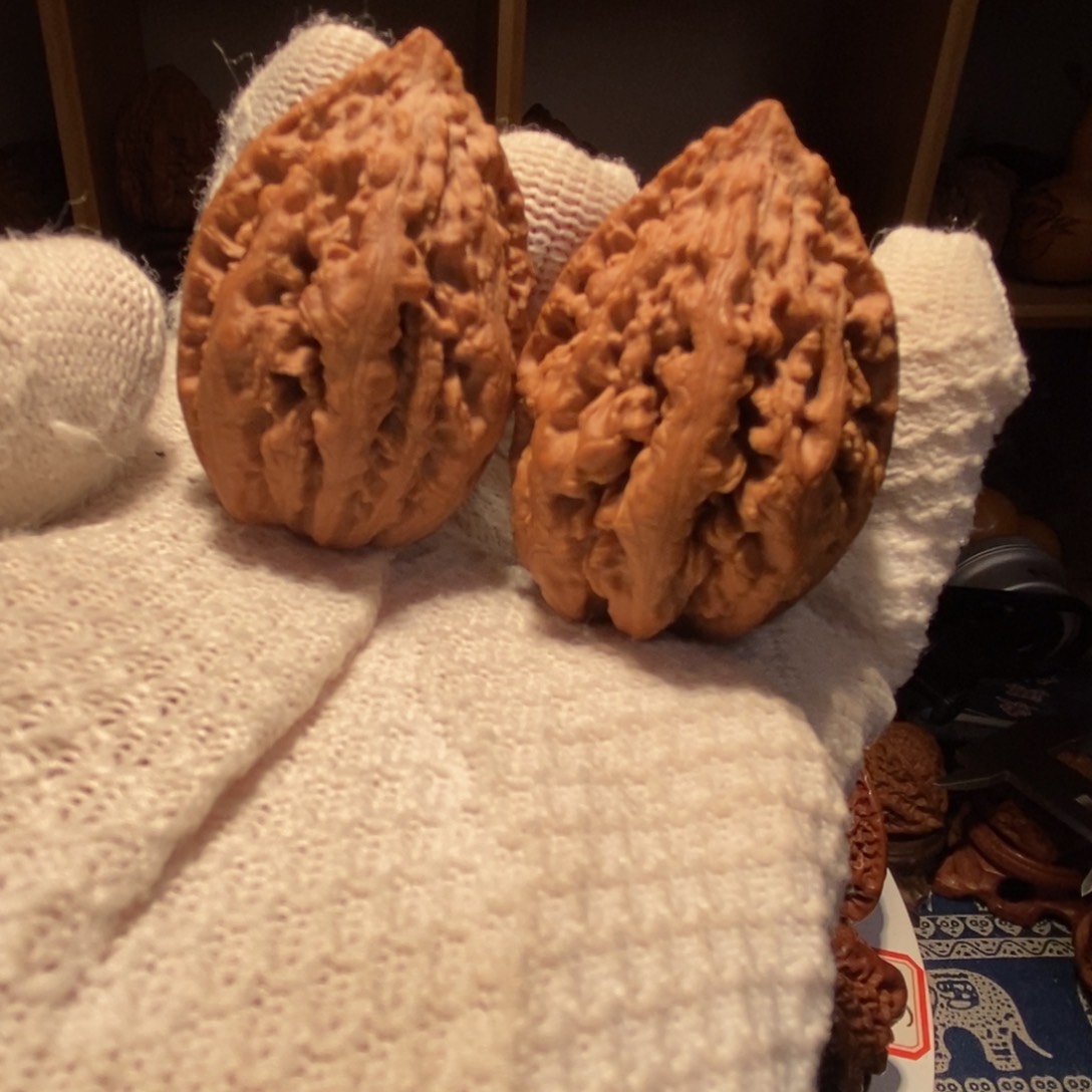 文玩核桃吊坠暴龙塔