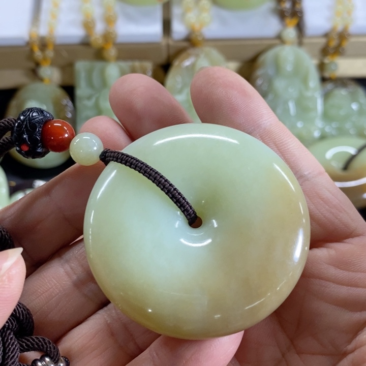 半***酷项链未镶嵌和田玉
