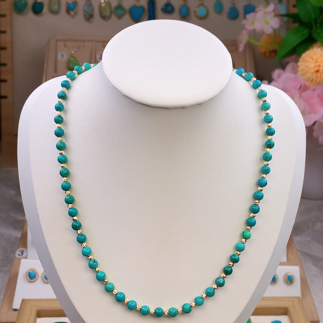 绿松石未镶嵌颈饰