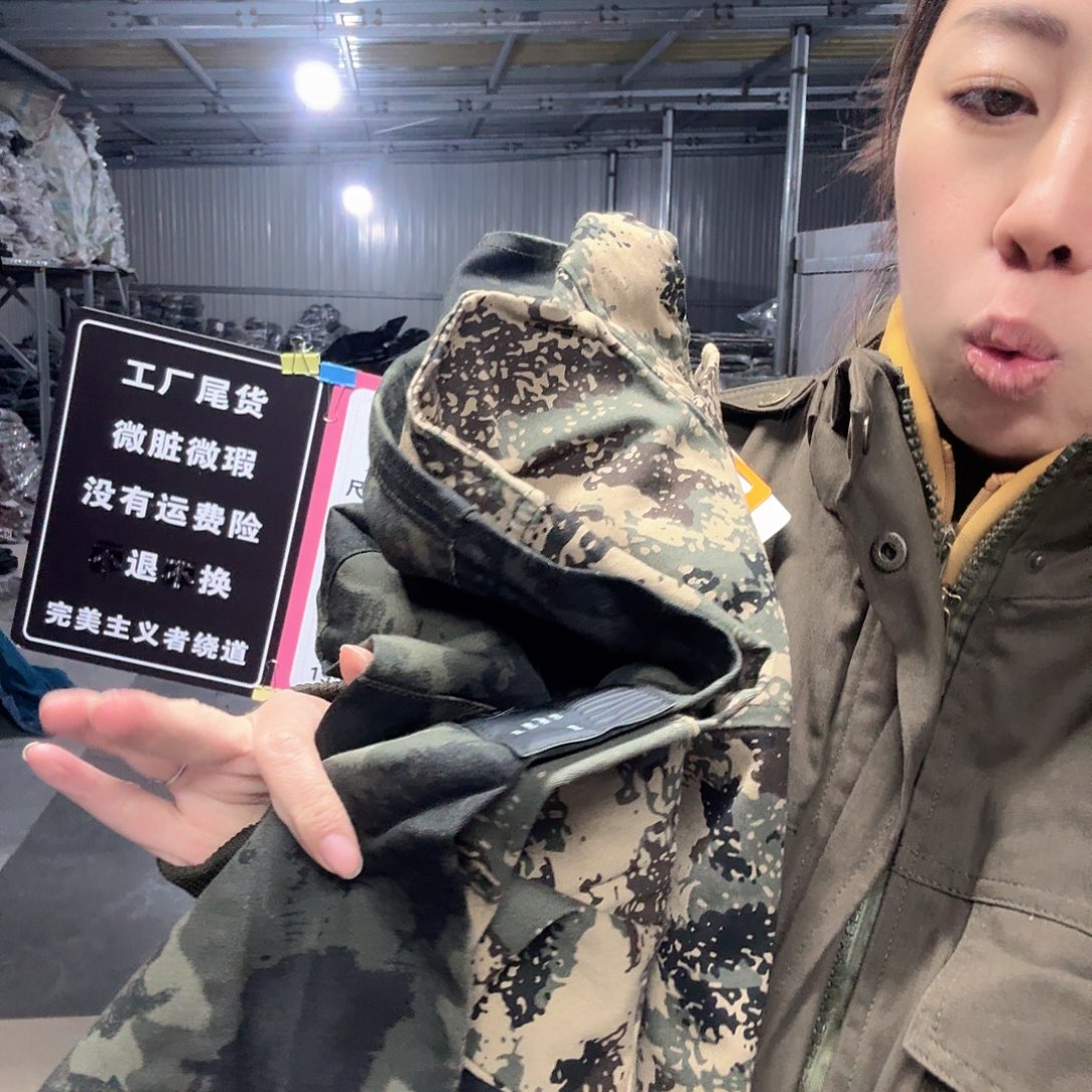 195上衣两件。273。 