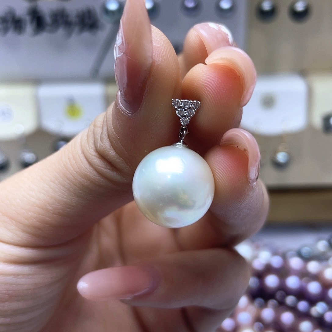 海水珍珠颈饰18K金镶嵌