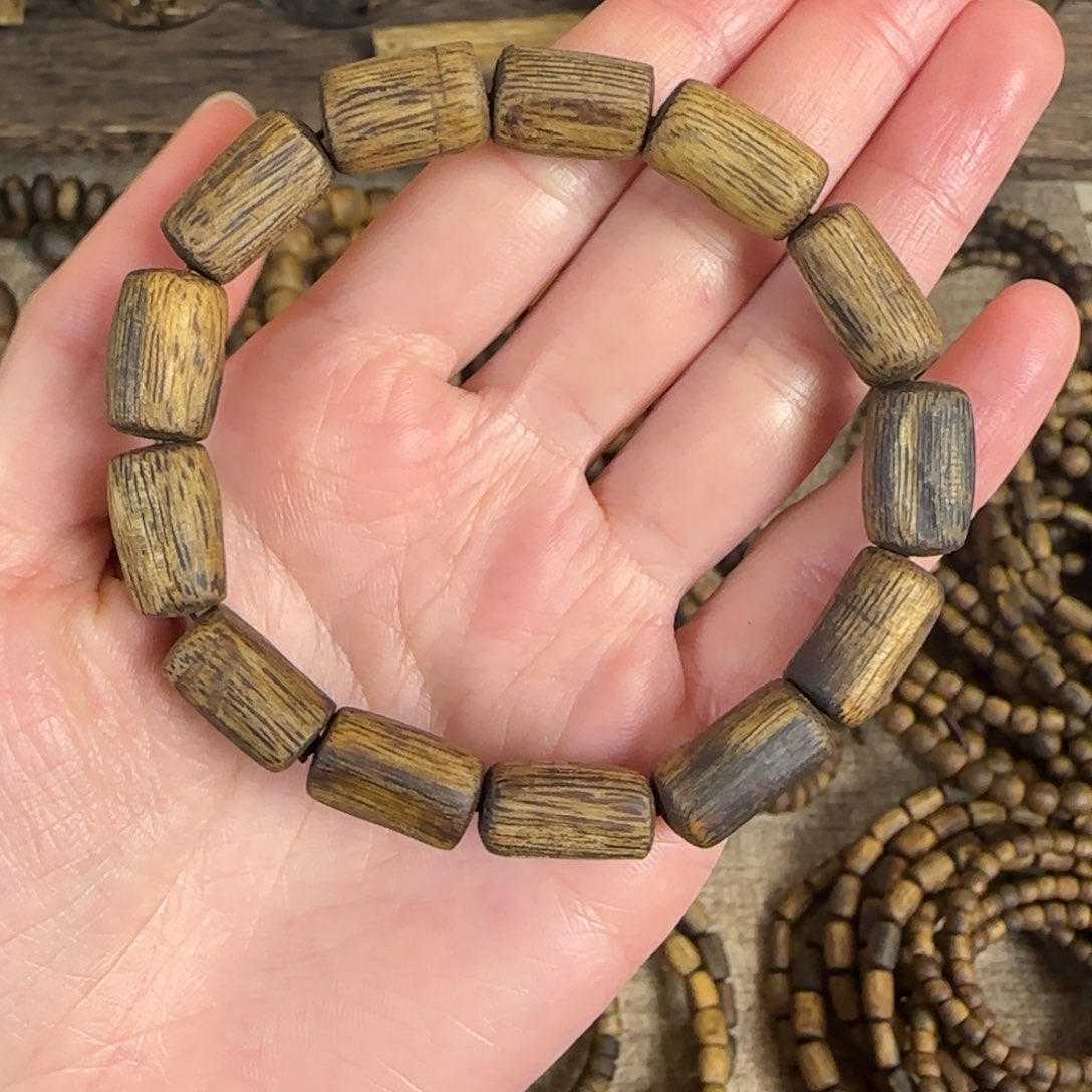 沉香沉香碎屑✰**4沉香碎屑0.9桶珠单圈