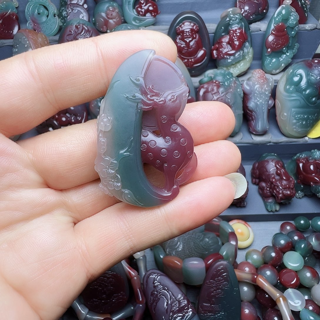 u***1铁合金秦紫玉挂件