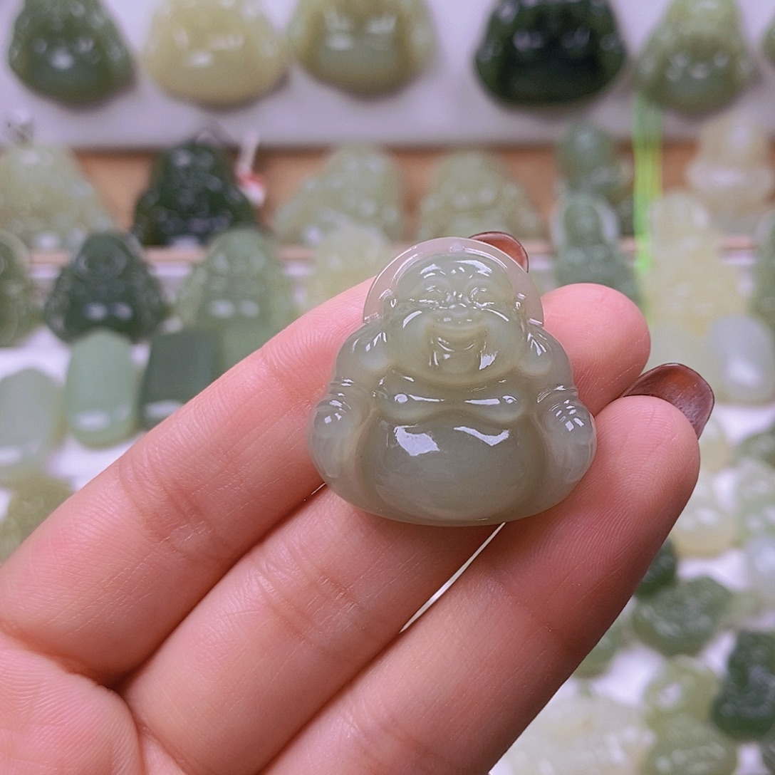 凉***欠和田玉未镶嵌颈饰