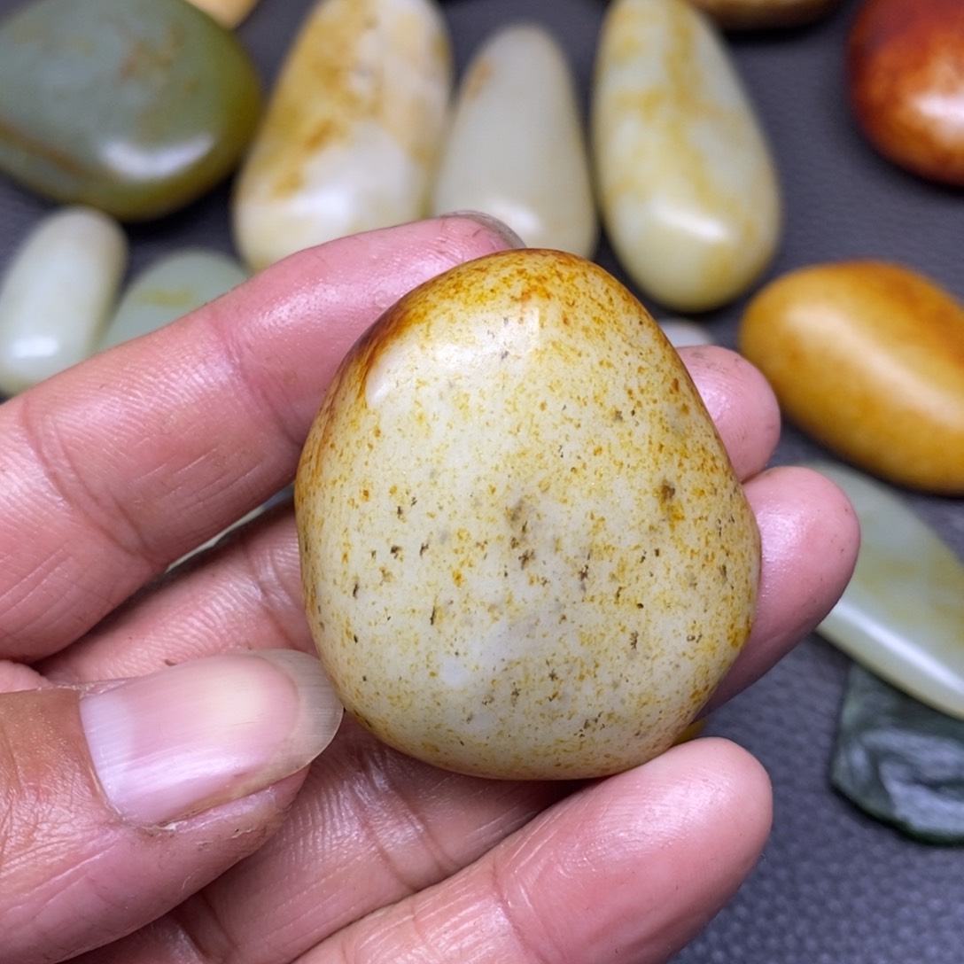 和田玉（糖玉）挂件未镶嵌